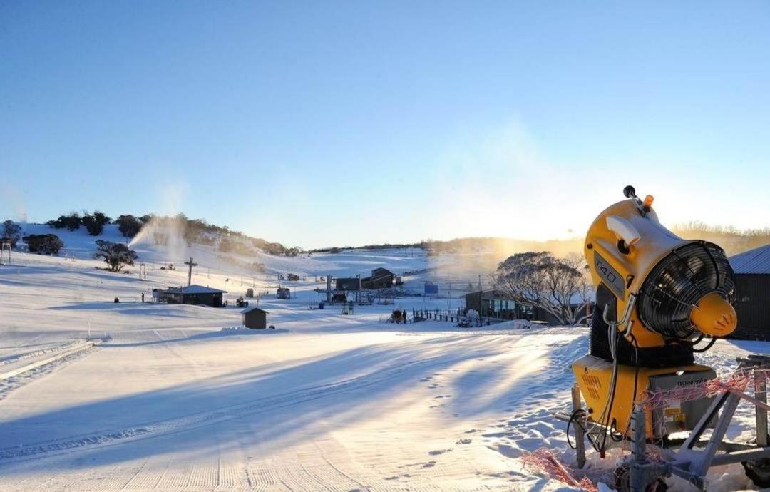 Smiggins Hotel & Chalet Apartments Perisher Valley Extérieur photo